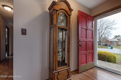 8003 Cloverport Ct, Louisville, KY 40228 - photo 6