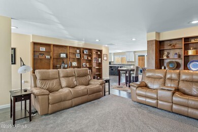 Great Flow from Living Room to Kitchen