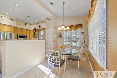 9 Kent Ct, Monroe Township, NJ 08831 - photo 3