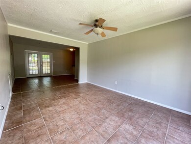 16926 David Glen Dr, Friendswood, TX 77546 - photo 2