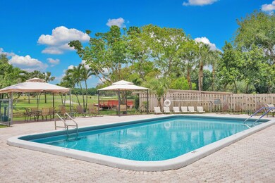 9480 Tangerine Place unit 306, Davie, FL 33324 - photo 4