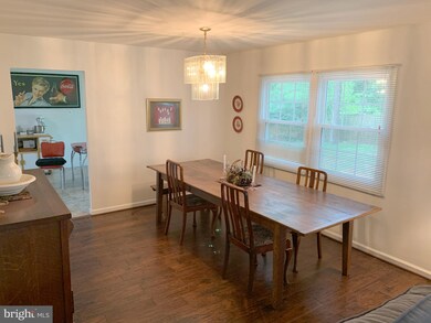 12804 Melvue Ct, Fairfax, VA 22033 - photo 3