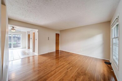 2474 Hardesty Dr S unit 9, Columbus, OH 43204 - photo 6