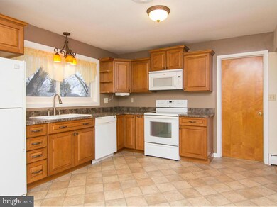 321 Taney Dr, Taneytown, MD 21787 - photo 2