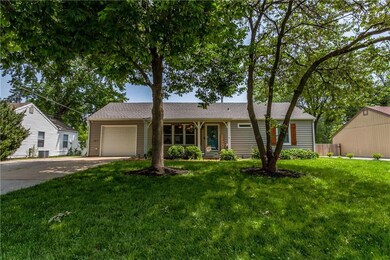5305 Monrovia St, Shawnee, KS 66216 - photo 2