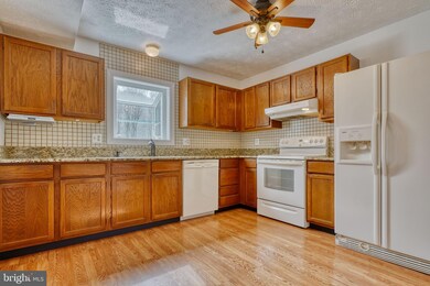 5020 Tartan Hill Rd, Perry Hall, MD 21128 - photo 5