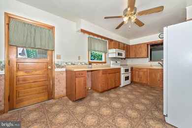 4278 Harney Rd, Taneytown, MD 21787 - photo 7