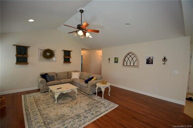 111 Cactus Ln unit 19, Statesville, NC 28625 - photo 5