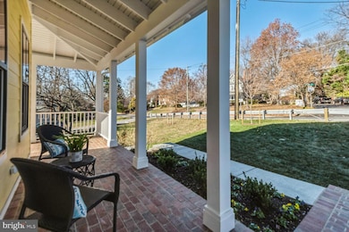 2424 Forest Glen Rd, Silver Spring, MD 20910 - photo 4