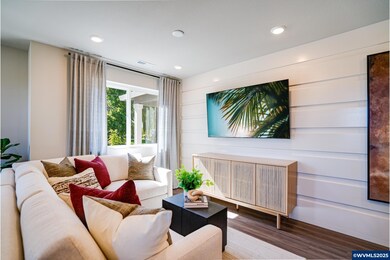 2488 Sawtelle Dr, Woodburn, OR 97071 - photo 4