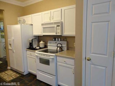 Kitchen. Pantry