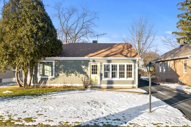 1078 Walter Ave, Des Plaines, IL 60016 - photo 2