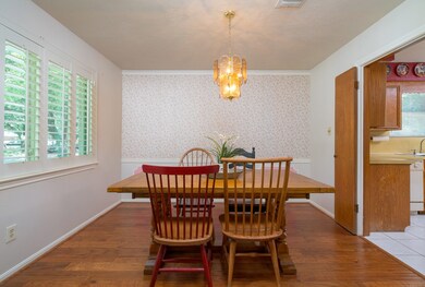 349 Dawn Hill Dr, Friendswood, TX 77546 - photo 4