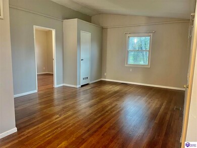 302 Glenwood Dr, Vine Grove, KY 40175 - photo 7