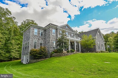 9209 Marovelli Forest Dr, Lorton, VA 22079 - photo 4