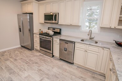 2313 POE SOMERSET ERICA H-