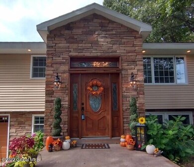 1037 Timothy front fall photo