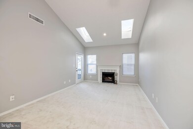 13070 Autumn Woods Way unit 304, Fairfax, VA 22033 - photo 3