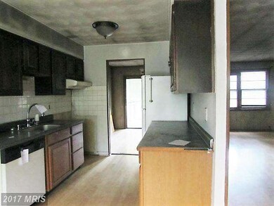 13215 Chestnut Dr, Bowie, MD 20720 - photo 3