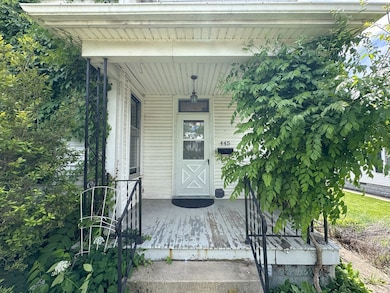 445 E Main St, Circleville, OH 43113 - photo 3