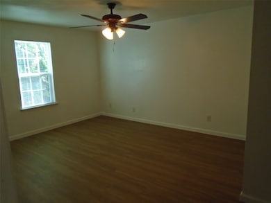 9898 Club Creek Dr unit 1817, Houston, TX 77036 - photo 4