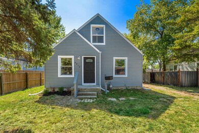 2017 Ferris Rd (Exterior)-2