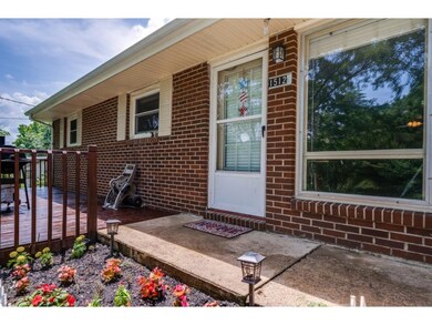 1512 Bell Ridge Rd, Johnson City, TN 37601 - photo 2