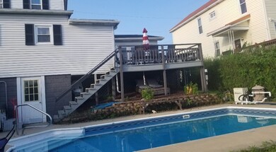 108 Lowell St, Vandergrift, PA 15690 - photo 2