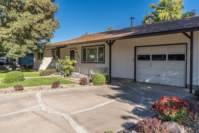 1241 SE 7th St, Prineville, OR 97754 - photo 4