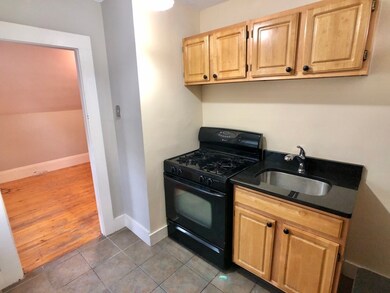 34 Amherst St unit 3, Roslindale, MA 02131 - photo 2