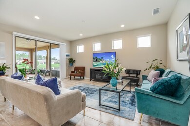 005_Family Room