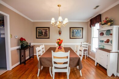 Formal Dining with crown & Chair Rail Mouldings, h