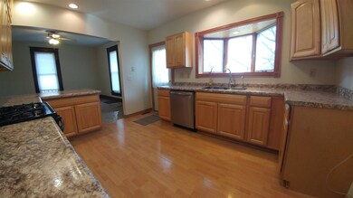 233 Randolph St, Huntington, IN 46750 - photo 4