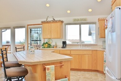 2316 SW Bard Loop, Lincoln City, OR 97367 - photo 6