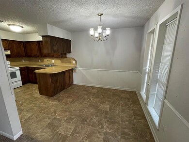 413 W Pelton St unit B, Sherman, TX 75092 - photo 3