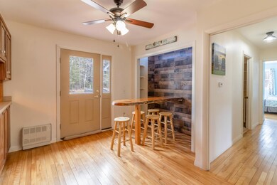52 Point Road Interiors-3