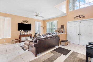 Foyer/Living Room