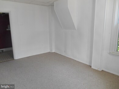 205 W 4th St, Waynesboro, PA 17268 - photo 6