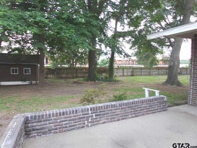 207 207 Samuel, Tyler, TX 75701 - photo 2