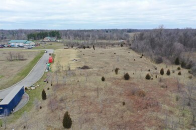 9356 E Commerce Dr, Churubusco, IN 46723 - photo 5