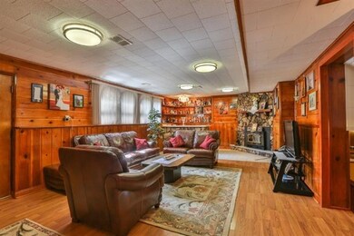 9024 Hess Dr, Highland, IN 46322 - photo 6