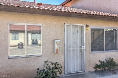 3109 N Walnut Rd unit B, Las Vegas, NV 89115 - photo 2