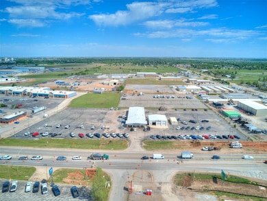 1645 E Us Highway 66, El Reno, OK 73036 - photo 3