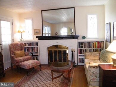 1618 N 15th St, Reading, PA 19604 - photo 2