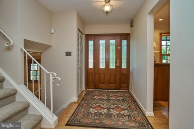 8502 Tysons Ct, Vienna, VA 22182 - photo 2