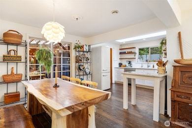 1018 Walnut St, Edmonds, WA 98020 - photo 6