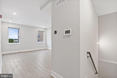408-10 N Front St unit 2, Philadelphia, PA 19123 - photo 2
