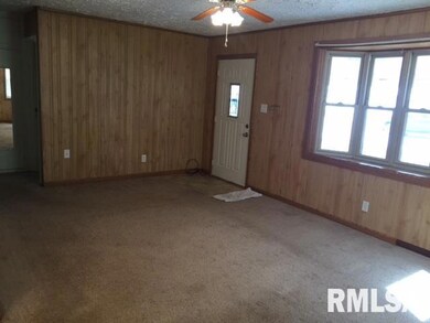 3011 W 67th St, Davenport, IA 52806 - photo 2