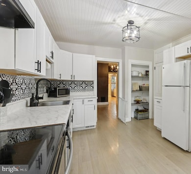 418 Walnut St, Pottstown, PA 19464 - photo 5