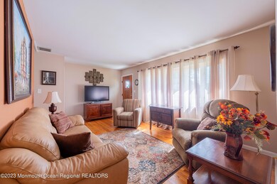 49 E End Ave
